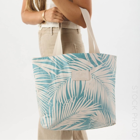 ALOHA Collection Day Tripper - Picture 3 of 9